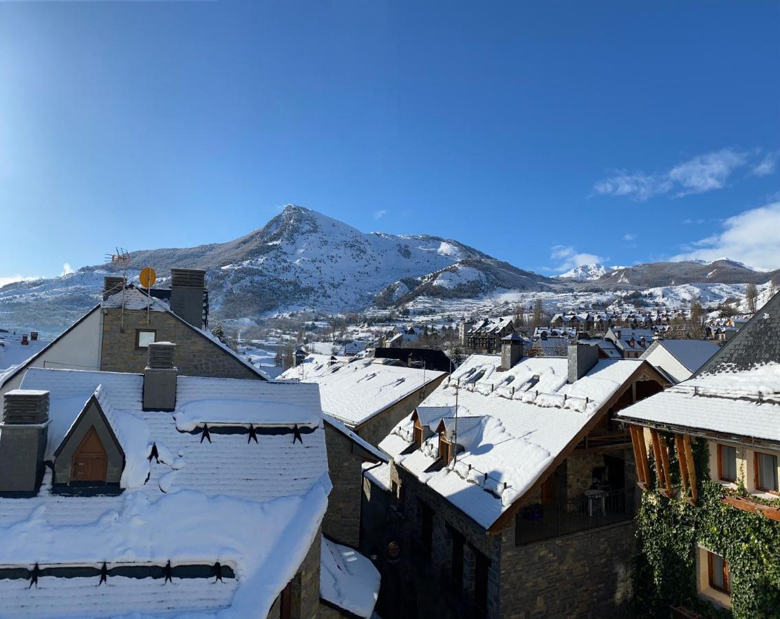 Esplendido Atico En Sallent Con Vistas Sallent de Gállego Eksteriør billede