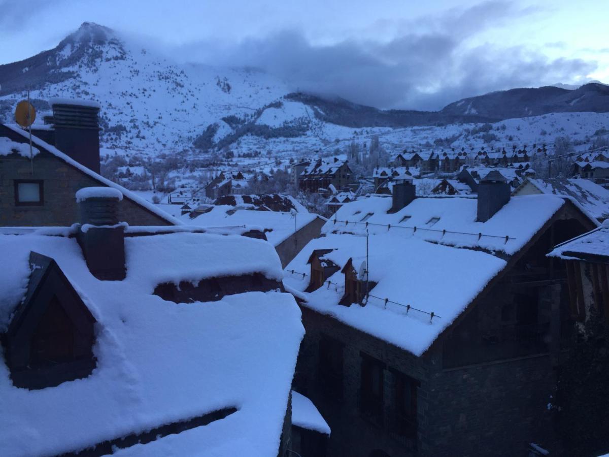 Esplendido Atico En Sallent Con Vistas Sallent de Gállego Eksteriør billede